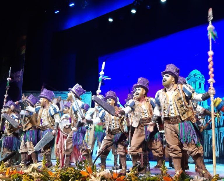 La murga «Los de Huelin» y la comparsa «El cantón de Málaga», triunfadoras del carnaval malagueño