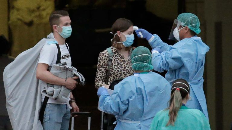 La Junta confirma los cuatro primeros casos por coronavirus en Málaga todos ellos importados