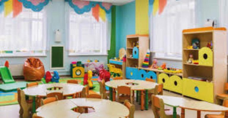 Educación amplía la oferta de servicios complementarios en nueve centros de la provincia de Málaga