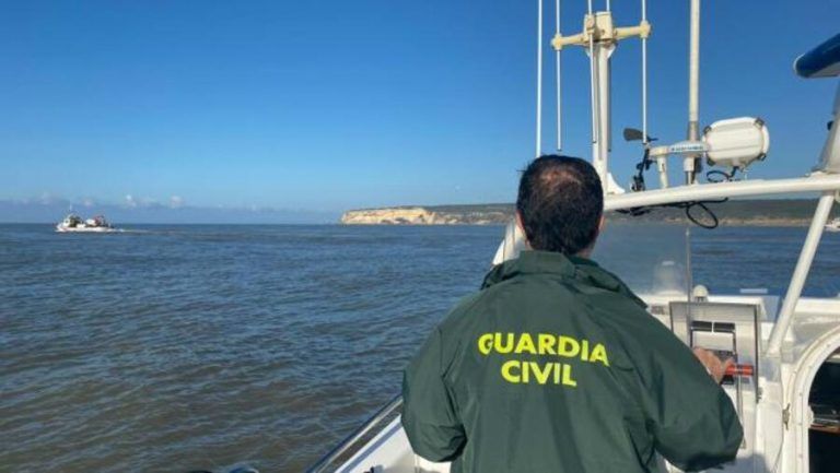 Se cumple un mes del naufragio del Rúa Mar sin que haya aparecido el barco y cuatro de sus tripulantes