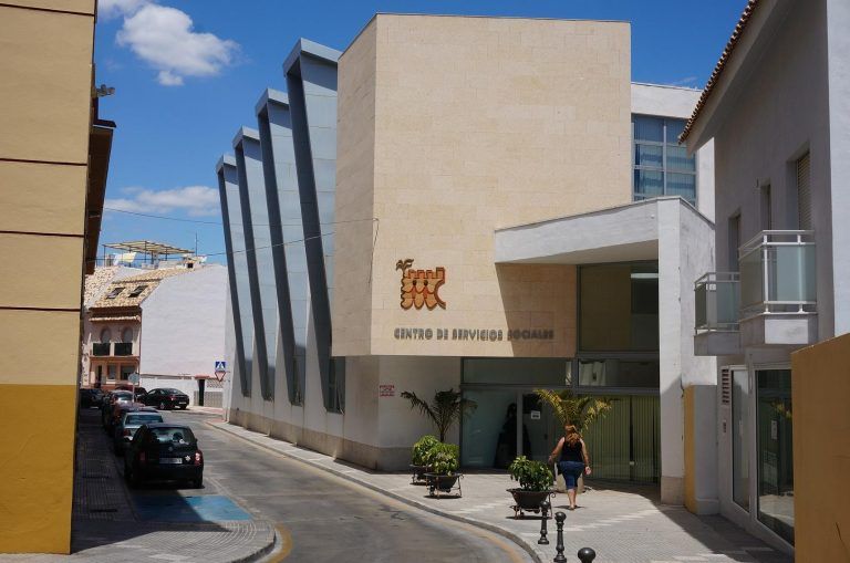 El Ayuntamiento activa un servicio de atención para emergencias sociales
