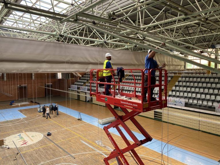 Una treintena de empresas e instituciones transforman Carranque en Hospital Auxiliar