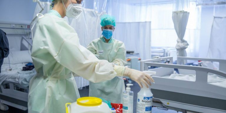 España registra un repunte 217 fallecidos en las últimas 24 horas