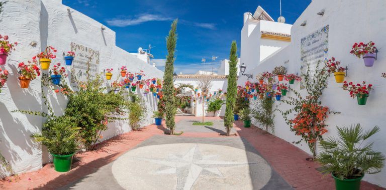 Estepona elabora una ordenanza para la conservación y rehabilitación de solares y edificaciones que mejorará la seguridad y la estética de la ciudad