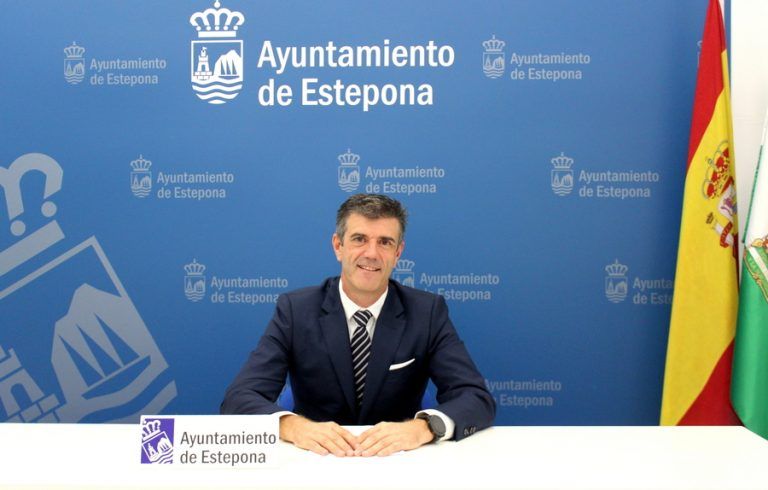 Estepona está a la cabeza de los ayuntamientos de la provincia de Málaga que paga antes a sus proveedores