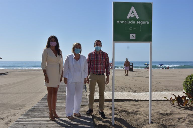La mitad de los municipios costeros de Málaga cuenta con el distintivo ‘Andalucía Segura’
