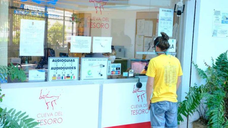 La Cueva del Tesoro de Rincón de la Victoria reabrirá al público este sábado coincidiendo con el Día Mundial de las Cuevas y el Mundo Subterráneo