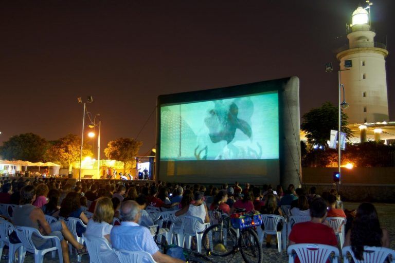 Cine Abierto: 108 proyecciones gratuitas en los 11 distritos de Málaga