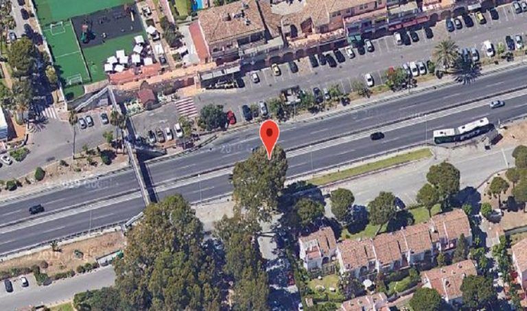 Fallece atropellado un ciclista en la A-7 a su paso por Estepona