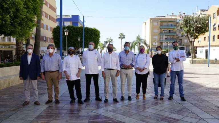 La XVII edición de la Fiesta del Boquerón Victoriano de Rincón de la Victoria reúne a la mejor representación de cocineros de Andalucía para promocionar el boquerón como patrimonio culinario