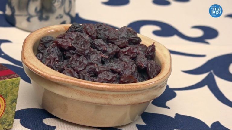 El Día de la Pasa de El Borge se celebra este año en formato virtual con un showcooking de Fernando Villasclaras