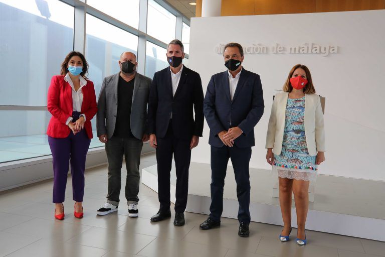 El salchichón de Málaga protagonista en el mercado gastronómico de Torremolinos
