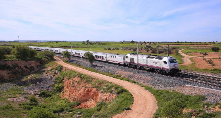 Cuatro heridos al descarrilar el Intercity Algeciras-Madrid en Teba