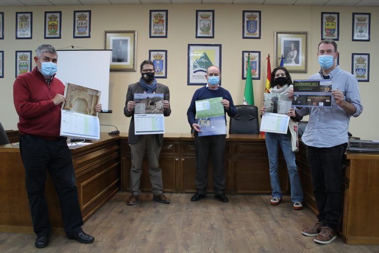 La Mancomunidad Axarquía Costa del Sol y la Asociación Sharqal Andalus editan un calendario para poner en valor legado andalusí de la comarca