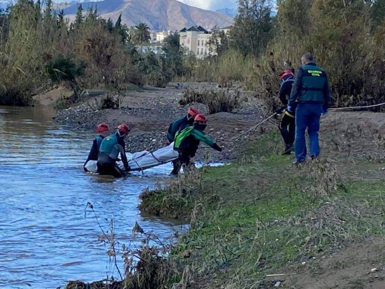Mueren dos personas arrastradas por la corriente en Mijas