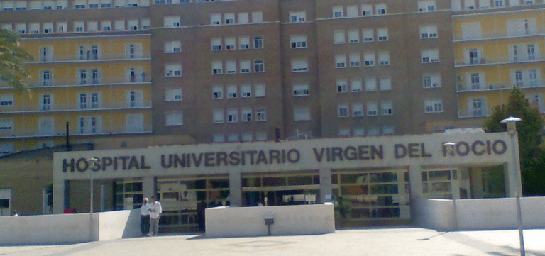 Sale de la UCI la exnovia de ‘El Melillero’ atacada con ácido al mejorar su estado