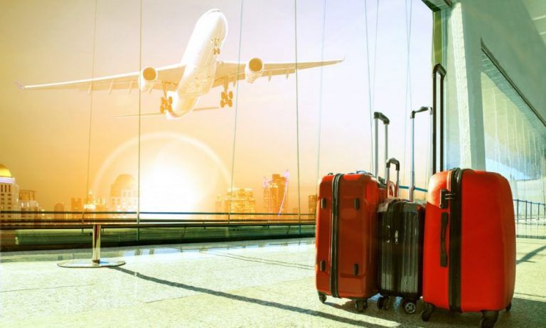 El cierre del 20% de las agencias de viajes en Málaga les llevan a pedir ayuda