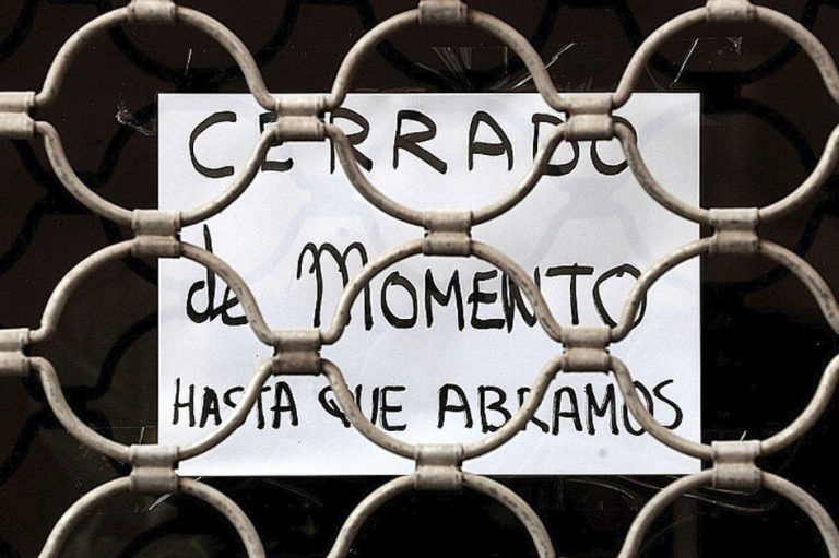 La capital supera los 1.000 casos y cerrará desde el miércoles su actividad no esencial