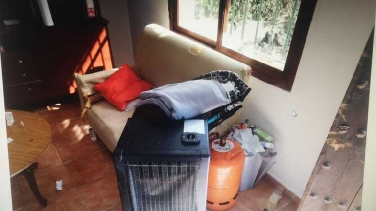 Un menor de 14 años se atrinchera en una casa de Casarabonela y amenaza con explosionar varias bombonas