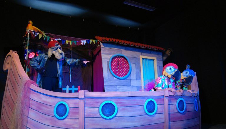 El Teatro Cánovas vive la Semana Santa con ‘Un viaje de fábula’ de Acuario Teatro