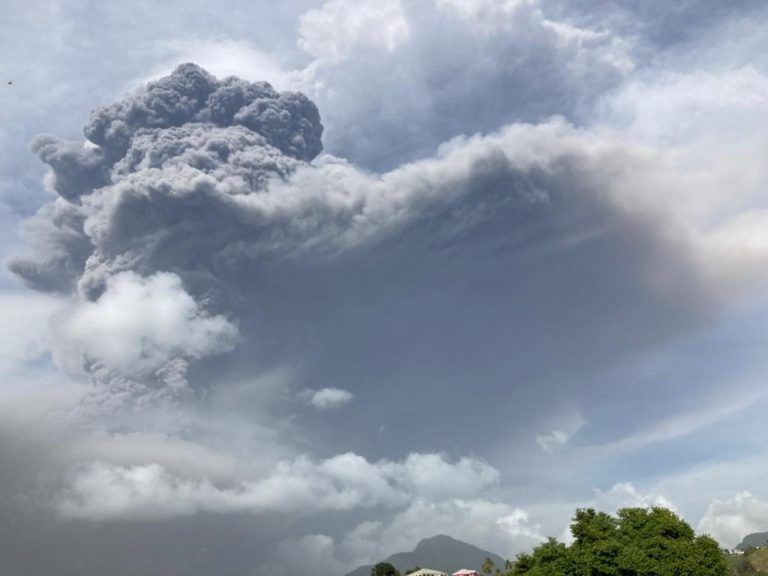 La nube de ceniza de un volcán se acerca a Málaga