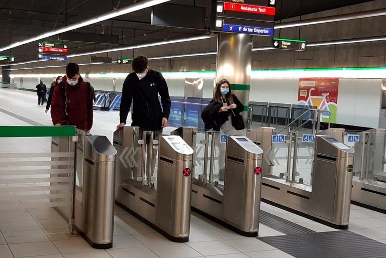 El Metro de Málaga registra el primer alza de viajeros desde el inicio de la pandemia