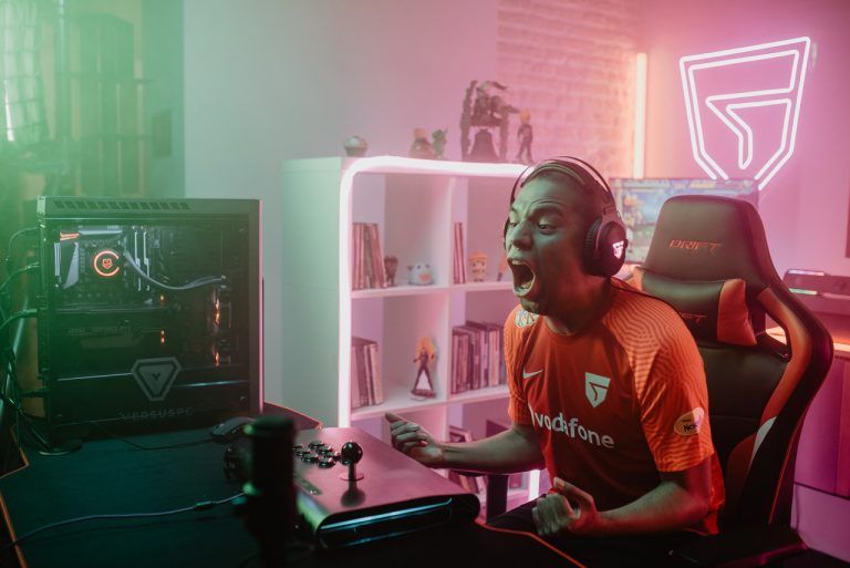 Teatro Soho Televisión produce la campaña publicitaria ‘GIANTS, todo ha cambiado’, grabada en Málaga