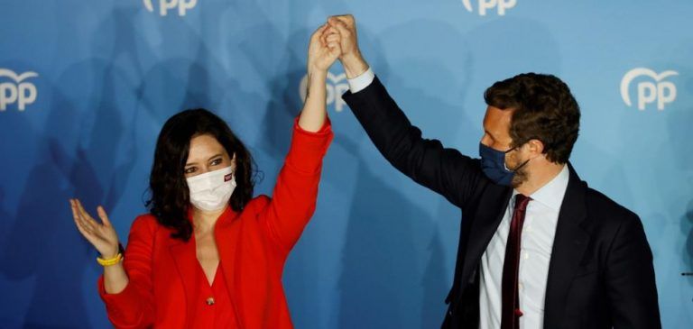 Ayuso arrasa y Más Madrid iguala al PSOE