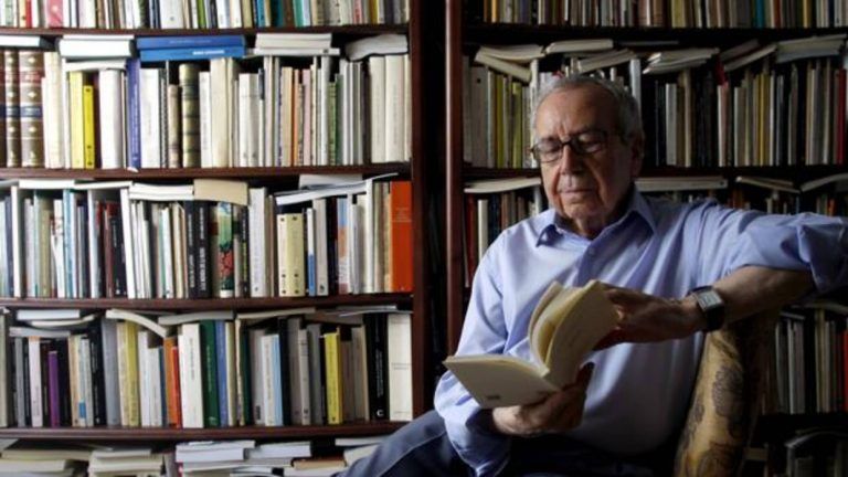 García Baena, el «coleccionista de belleza» que halló la felicidad en Málaga