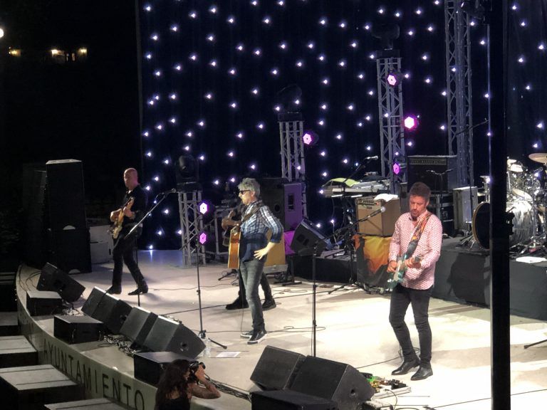 La Guardia y Danza Invisible desatan la locura en El Portón en una velada ‘ochentera’ inolvidable