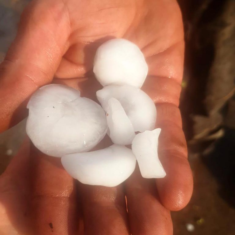 Una fuerte granizada sorprende a  la comarca de Antequera, en aviso naranja por tormentas