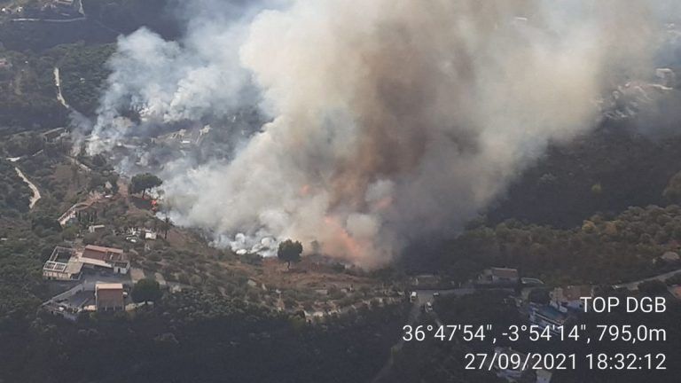 Declarado un incendio forestal en un paraje de Frigiliana