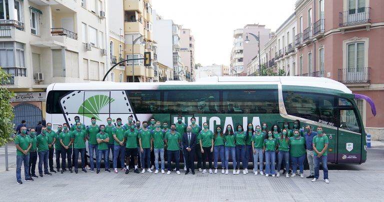 Autobuses Paco Pepe renueva su compromiso con el deporte profesional y el deporte base de Málaga