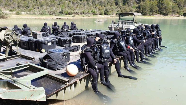 Un sargento malagueño desaparece en unas prácticas de buceo del Ejército en Huesca