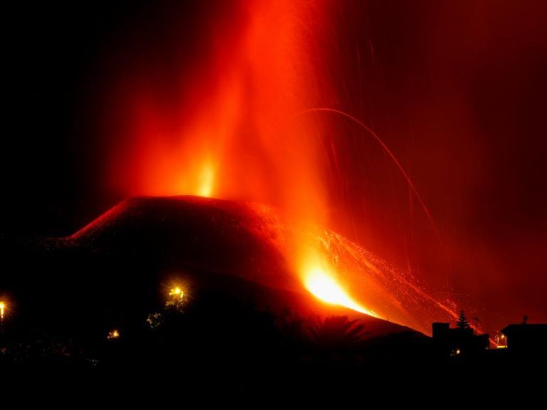 Bomberos del Consorcio Provincial viajarán a La Palma para ayudar en labores de rescate