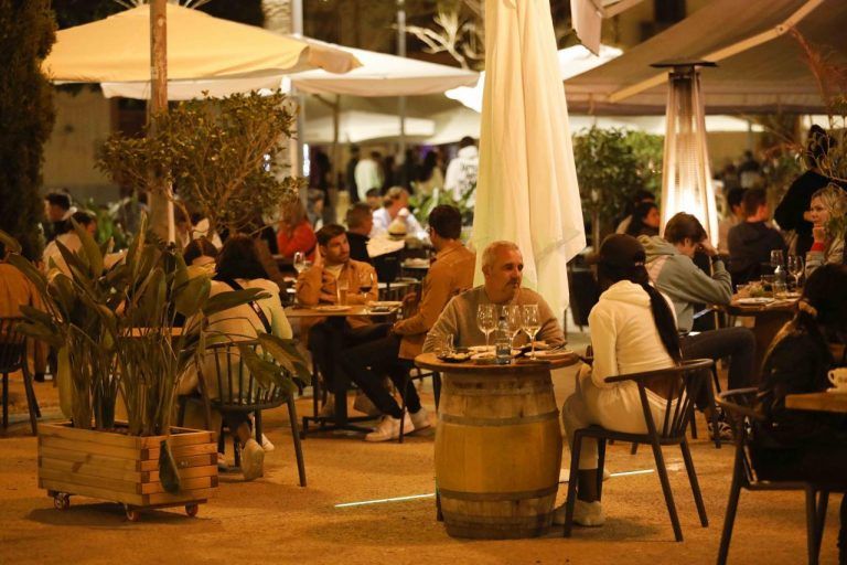 Andalucía activará el pasaporte covid para hostelería y ocio nocturno este lunes