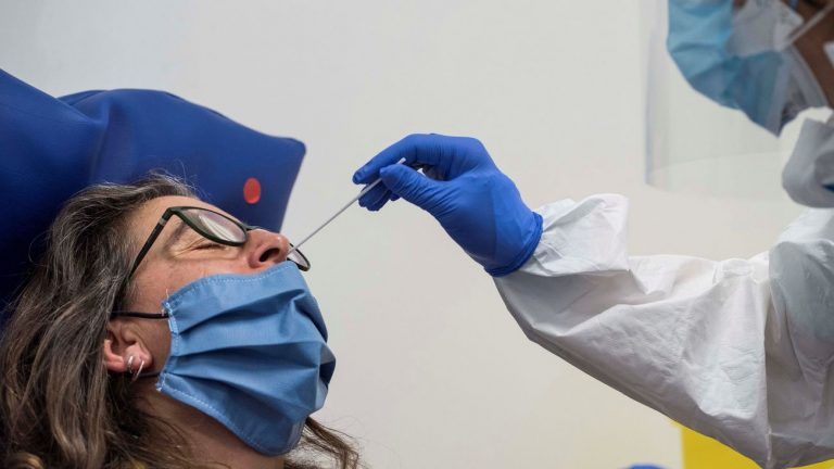 La Junta de Andalucía abrirá 91 puntos para hacer test Covid fuera de los centros de salud