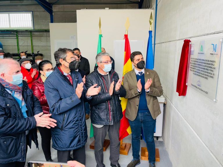 La Diputación invierte 475.000 euros en la potabilizadora que permite solucionar el problema de agua en Fuente de Piedra