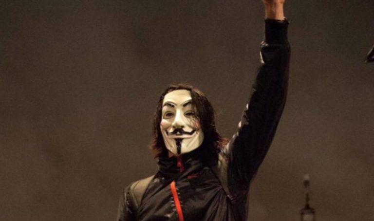 Anonymous tumba las webs de los principales medios de comunicación rusos