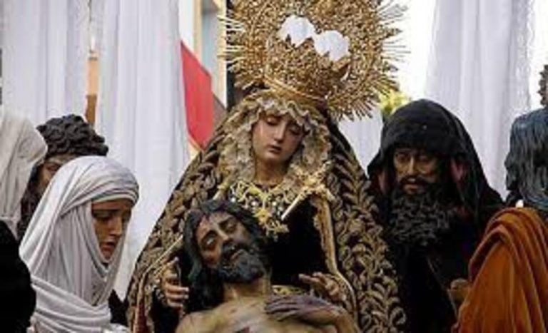 Ocho cofradías procesionan hoy viernes Santo en Málaga