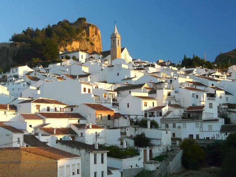 Ardales consigue la declaración como Municipio Turístico de Andalucía