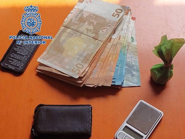 Desmantelan un punto de venta de drogas en el barrio malagueño de Portada Alta gracias a la colaboración ciudadana