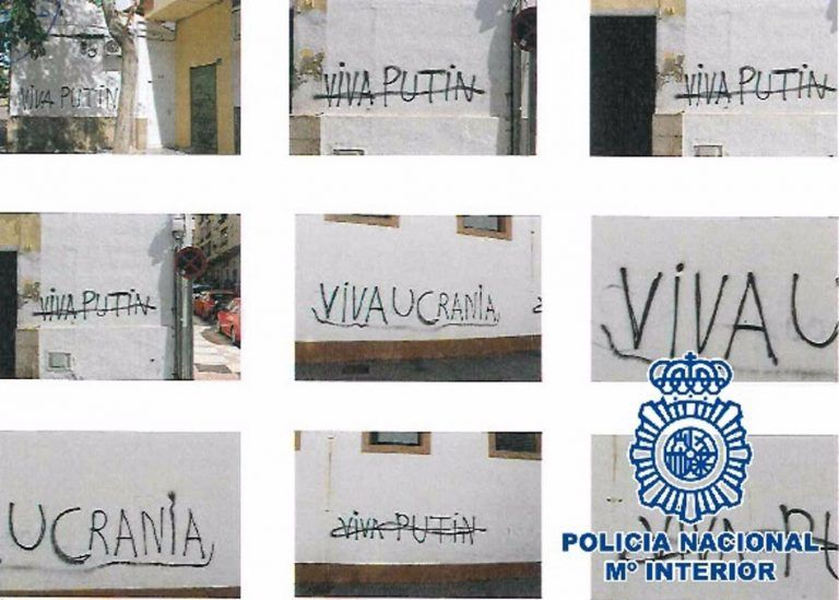 Un grafitero de 70 años detenido por la policía Nacional por una docena de pintadas a favor de la invasión rusa en Ucrania