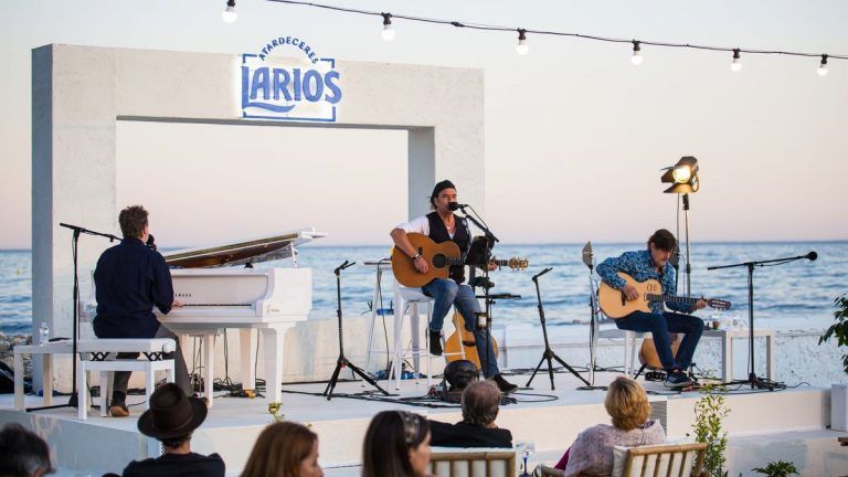 Atardeceres musicales y otras formas de brindar por el verano