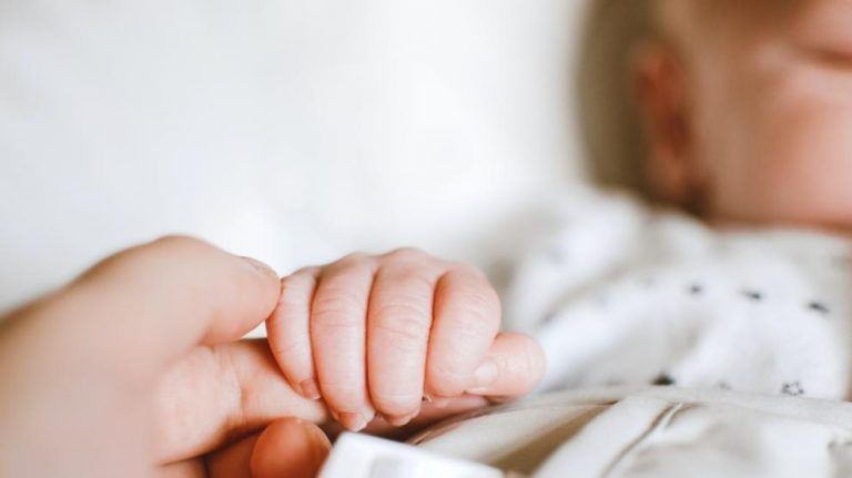 Requisitos para acceder al ‘cheque bebé’ en Málaga: 1.200 euros por hijo nacido o adoptado