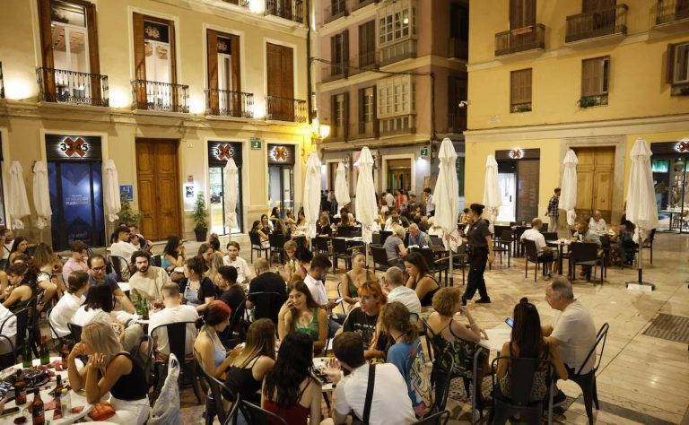 La policía local tramita 106 denuncias en materia de control ruidos y convivencia ciudadana en la última semana