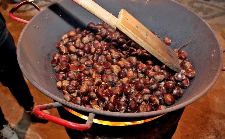Yunquera vuelve a celebrar su Feria del vino y la castaña