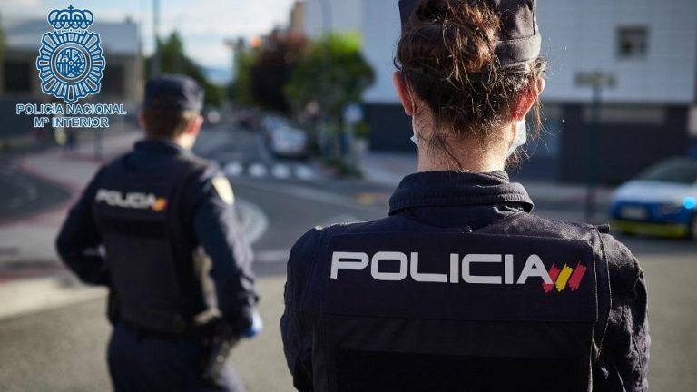 Detenidos cuatro piratas en Málaga vendían suscripciones ilegales a cine y series a 500.00 usuarios