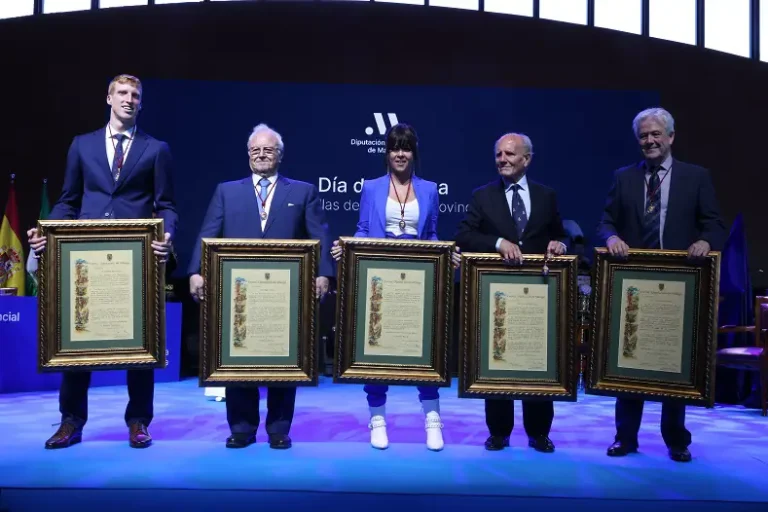 Emilio Alba, Vanesa Martín, Alberto Díaz, Prolongo y el Real Club Mediterráneo «Medallas de Oro de la Provincia»