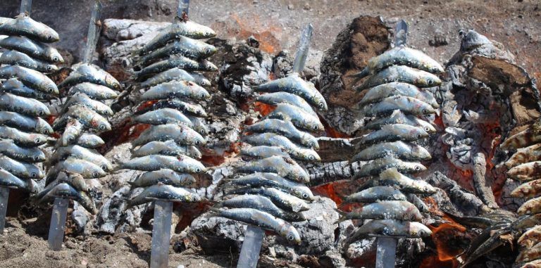 Más de 600 kilos de sardinas gratis este 1 de mayo en Mijas